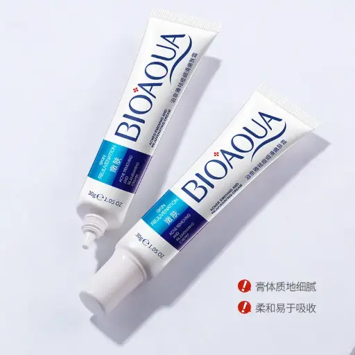 كريم بيواكوا لعلاج حب الشباب وتجديد البشرة (BIOAQUA Acne Removing and Rejuvenating Cream - 30g)